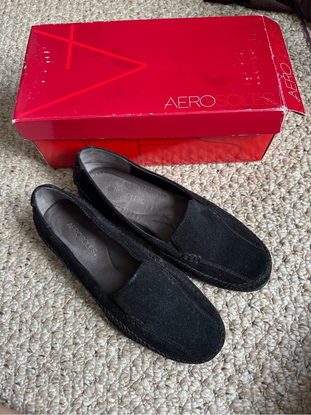 AEROSOLES Black Suede Slip-On Loafers Womens Sz 8.5 Like New Worn 1x Has box